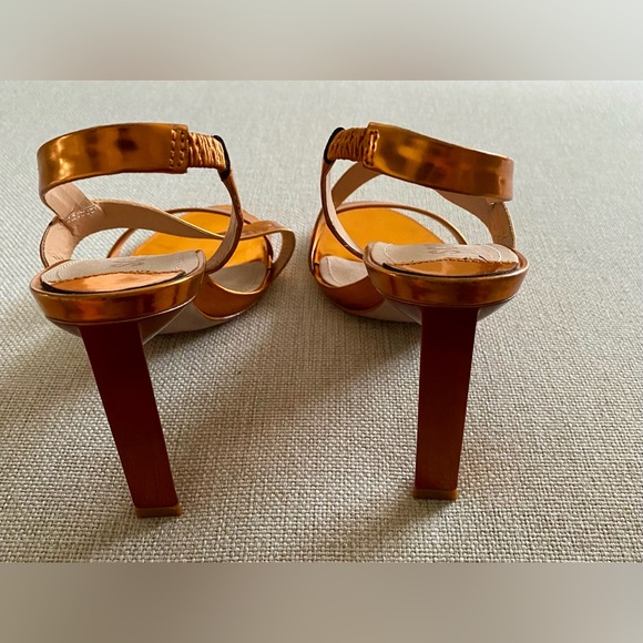 SCHUTZ
Kelly Specchio Leather Sandal - Picture 5 of 8